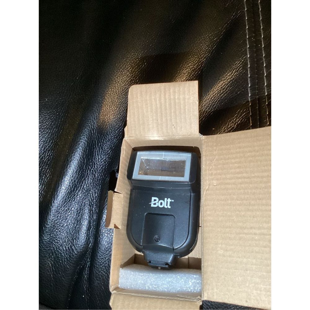 Bolt VS-210‎ Camera Flash - Picture 3 of 5